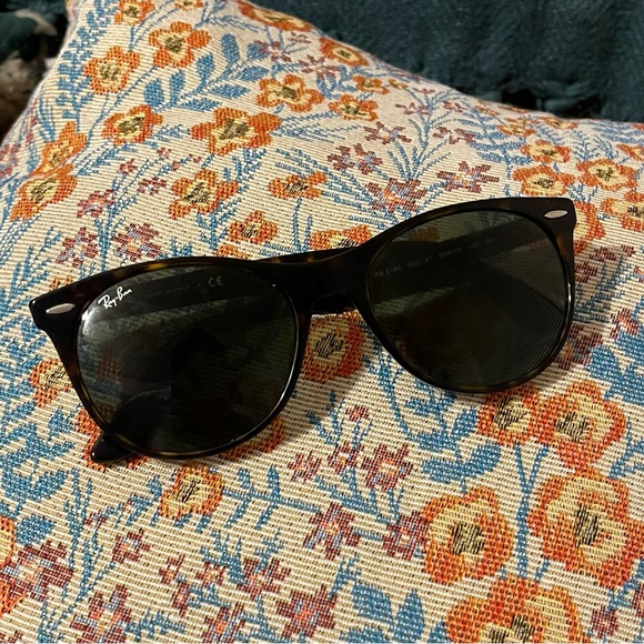 Ray-Ban WAYFARER II FLECK tortuous rims and gradient lenses with off brand pouch - Picture 7 of 10